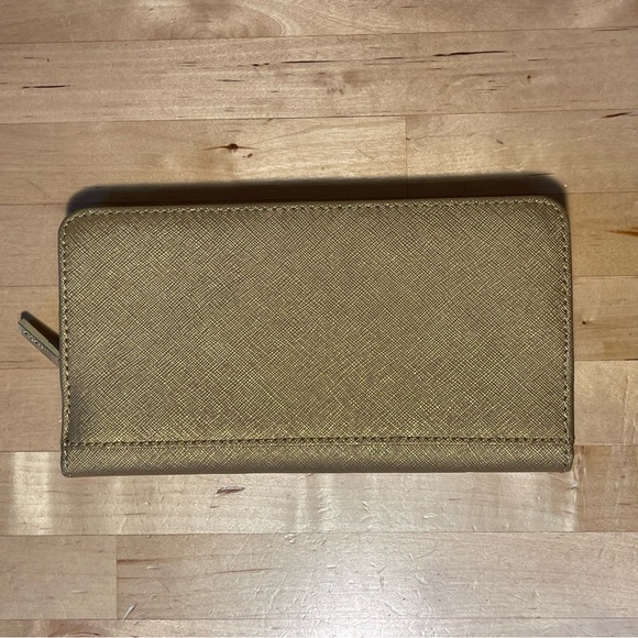 HOBO Gold Tone Leather Zipper Around Wallet - Picture 2 of 9
